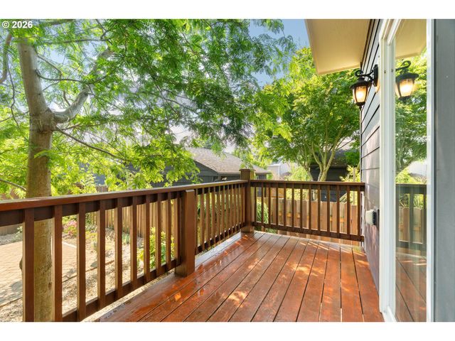 8016 N MISSISSIPPI Ave, Portland, OR 97217