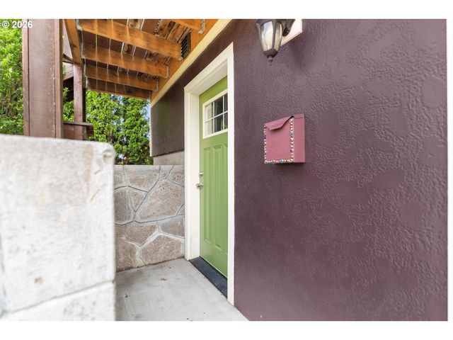 8016 N MISSISSIPPI Ave, Portland, OR 97217