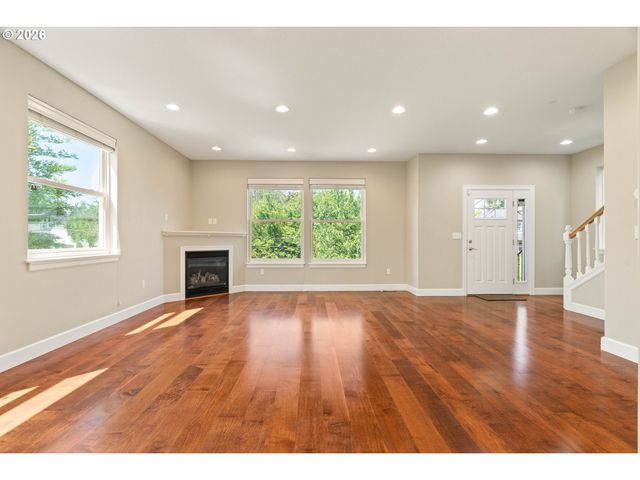 8016 N MISSISSIPPI Ave, Portland, OR 97217