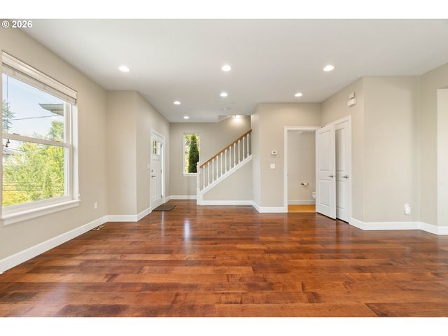 8016 N MISSISSIPPI Ave, Portland, OR 97217