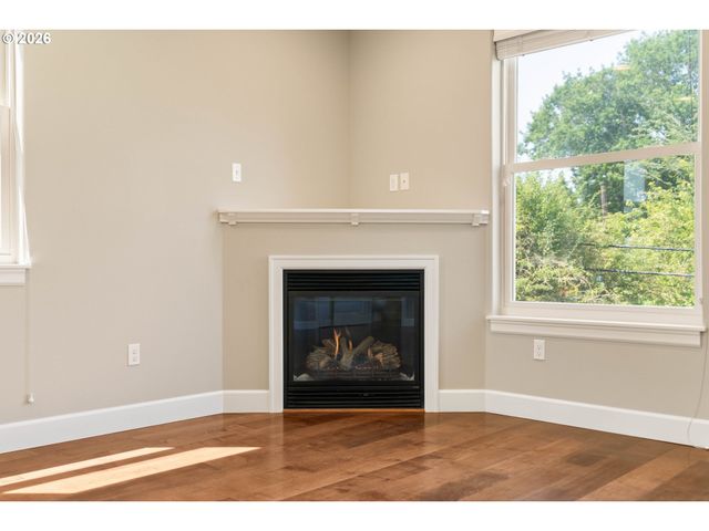 8016 N MISSISSIPPI Ave, Portland, OR 97217