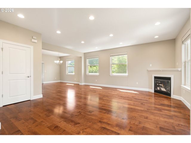 8016 N MISSISSIPPI Ave, Portland, OR 97217