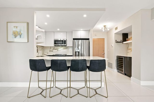 340 Sunset Drive 405, Fort Lauderdale, FL 33301
