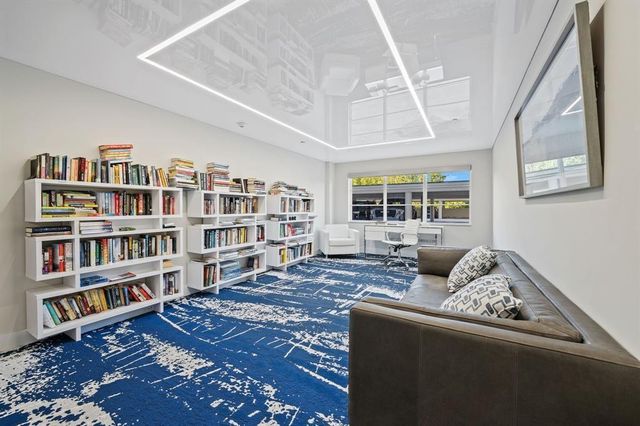 340 Sunset Drive 405, Fort Lauderdale, FL 33301