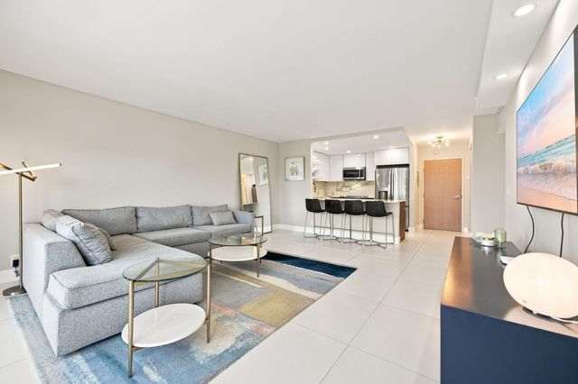 340 Sunset Drive 405, Fort Lauderdale, FL 33301