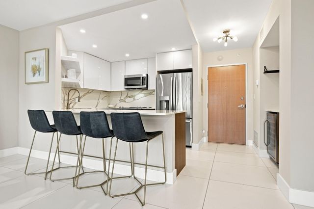 340 Sunset Drive 405, Fort Lauderdale, FL 33301