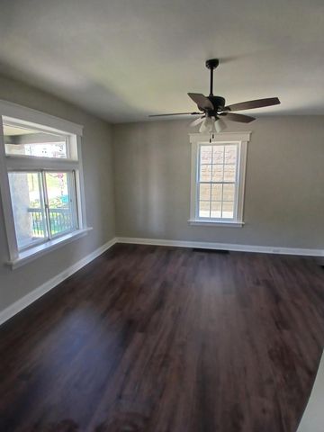 103 W Walnut Street, Southgate, KY 41071