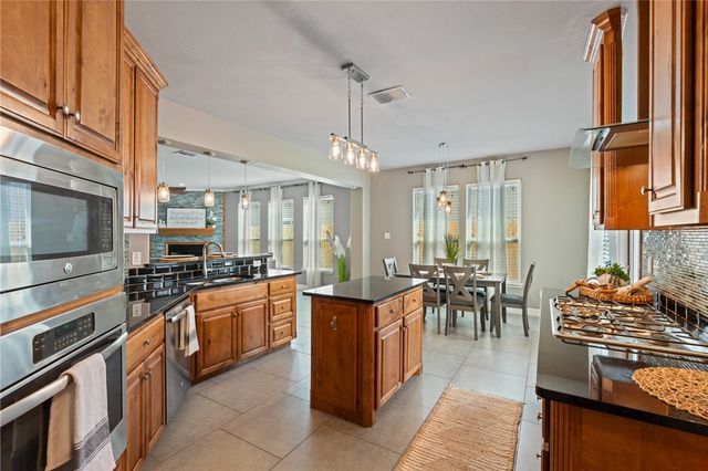 3013 Neches Dr, Corpus Christi, TX 78414