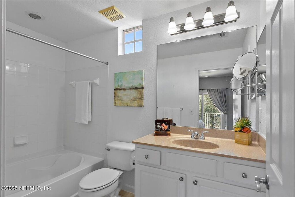 Image 15 of property listing at 10075 GATE Parkway, 1511, Jacksonville, FL 32246