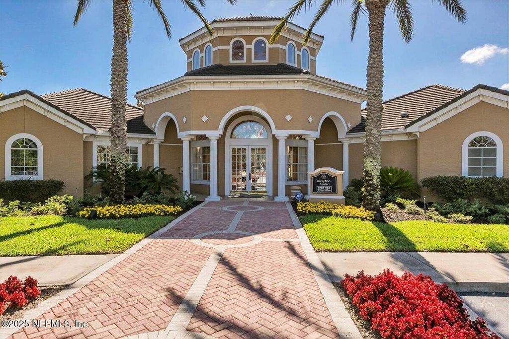 Image 22 of property listing at 10075 GATE Parkway, 1511, Jacksonville, FL 32246