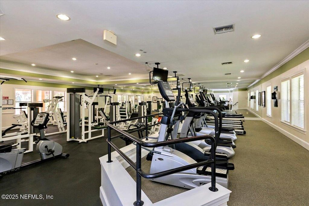 Image 25 of property listing at 10075 GATE Parkway, 1511, Jacksonville, FL 32246