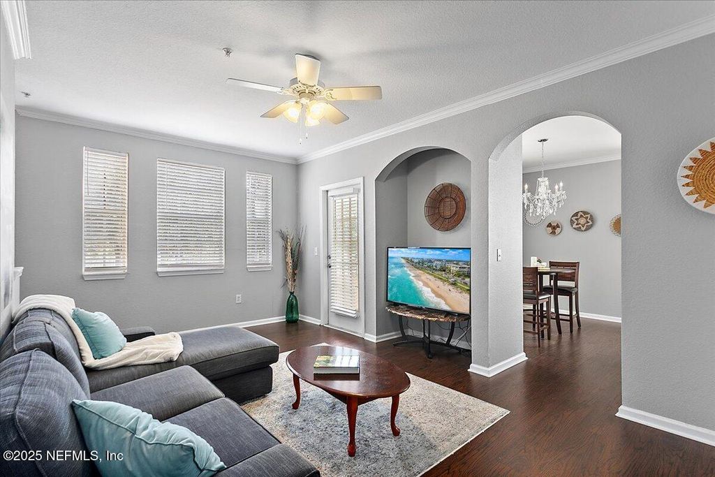 Image 3 of property listing at 10075 GATE Parkway, 1511, Jacksonville, FL 32246