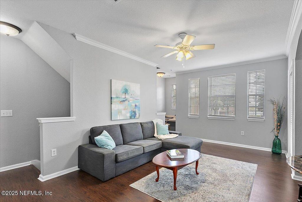 Image 4 of property listing at 10075 GATE Parkway, 1511, Jacksonville, FL 32246