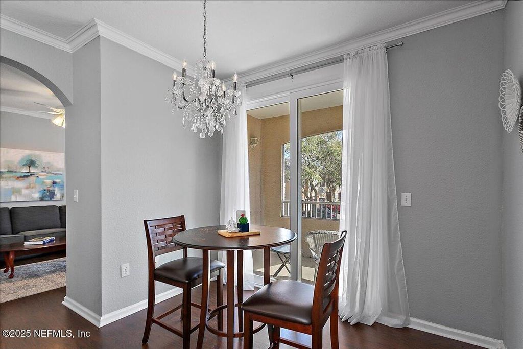 Image 6 of property listing at 10075 GATE Parkway, 1511, Jacksonville, FL 32246