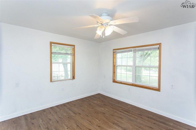 427 W COLLEGE STREET, Burkburnett, TX 76354