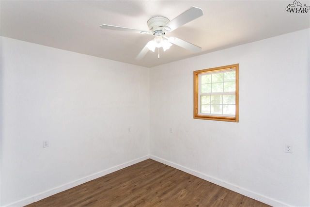 427 W COLLEGE STREET, Burkburnett, TX 76354