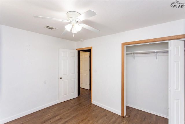 427 W COLLEGE STREET, Burkburnett, TX 76354