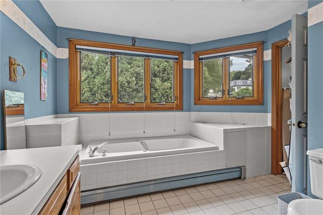 6 Island View Drive, Warwick, RI 02886