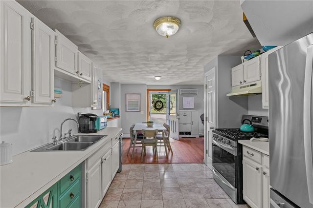 6 Island View Drive, Warwick, RI 02886