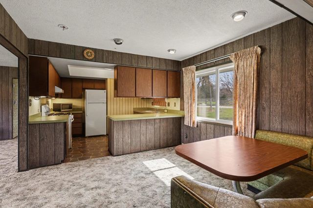 5454 N River Road, Freeland, MI 48623