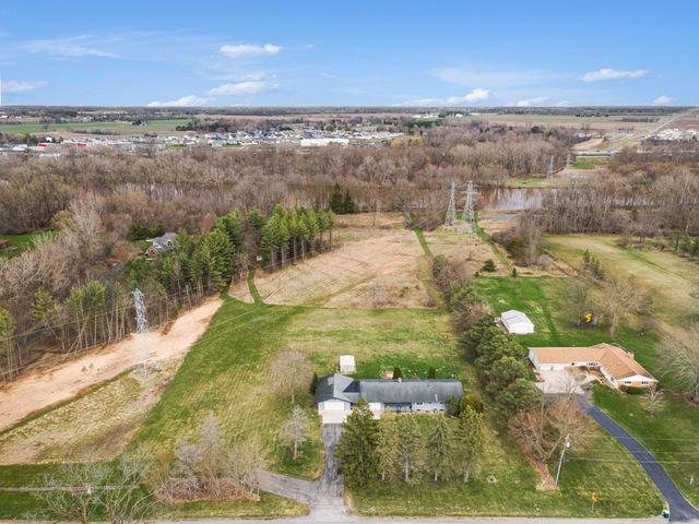 5454 N River Road, Freeland, MI 48623