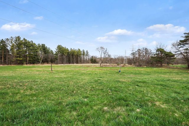 5454 N River Road, Freeland, MI 48623