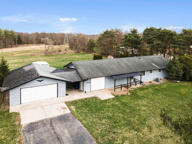 5454 N River Road, Freeland, MI 48623