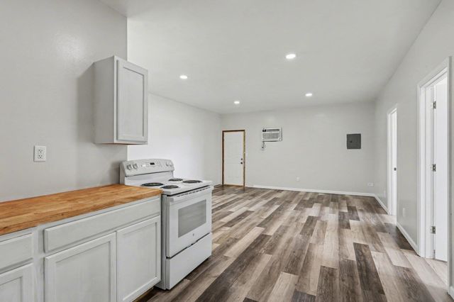 5454 N River Road, Freeland, MI 48623