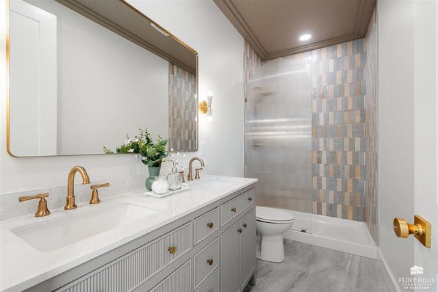 4102 Scenic Crossing, Manhattan, KS 66503