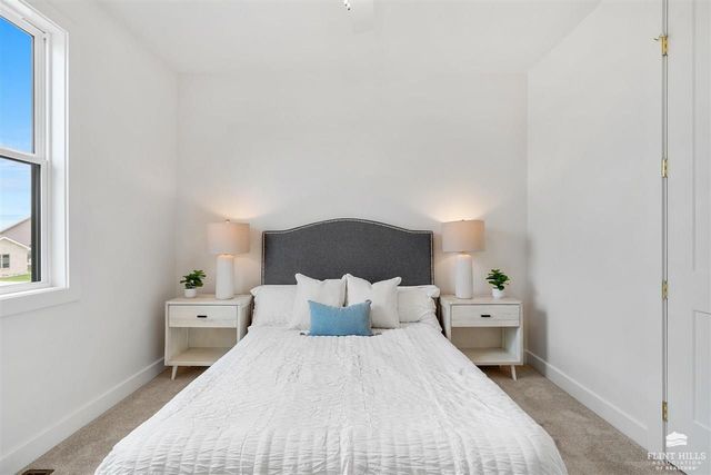 4102 Scenic Crossing, Manhattan, KS 66503