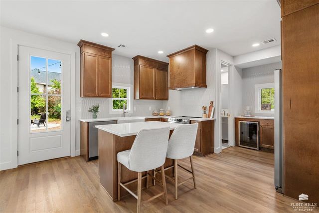 4102 Scenic Crossing, Manhattan, KS 66503