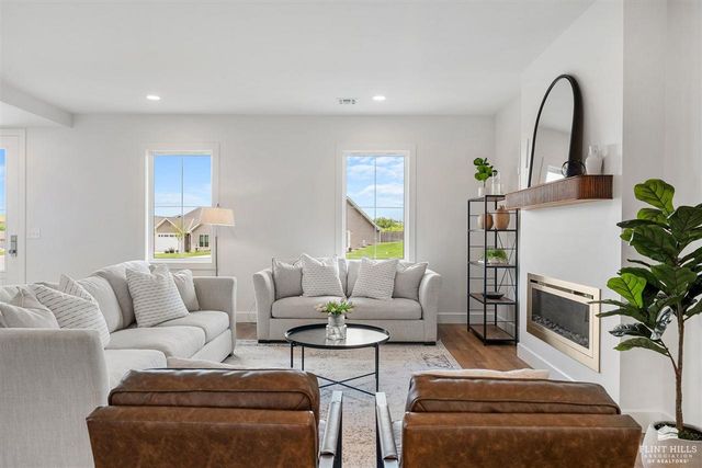 4102 Scenic Crossing, Manhattan, KS 66503