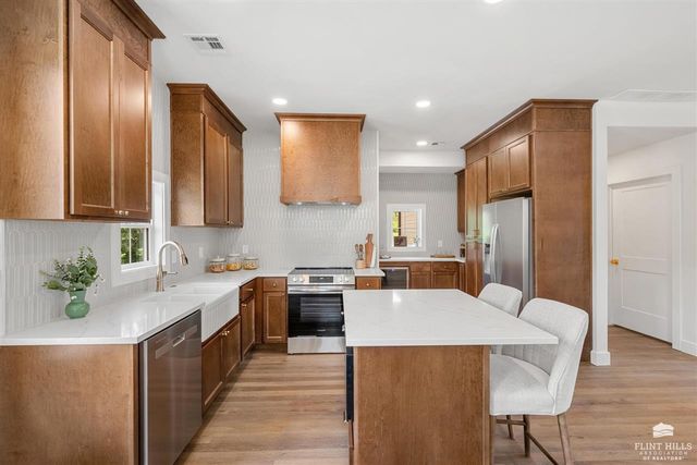 4102 Scenic Crossing, Manhattan, KS 66503