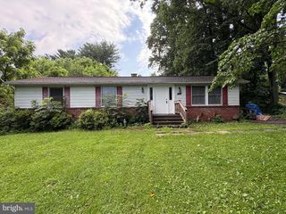 38 POPLAR DR, Delta, PA 17314