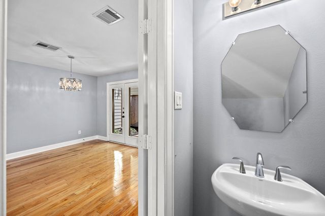 5951 South Loop E 50, Houston, TX 77033