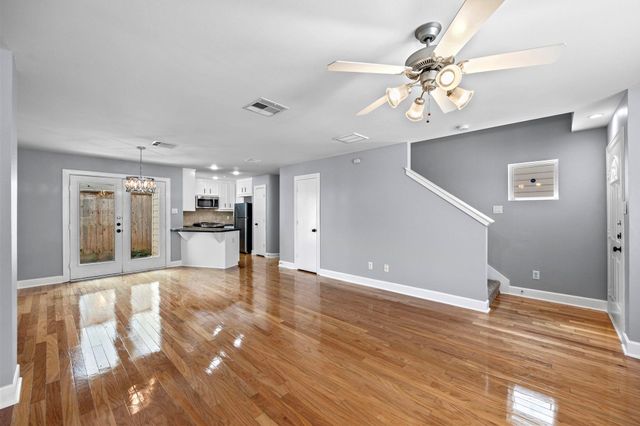 5951 South Loop E 50, Houston, TX 77033