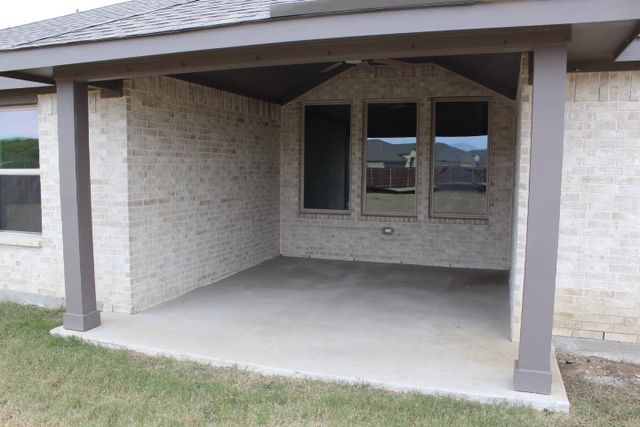 4701 Avion Drive, Sanger, TX 76266