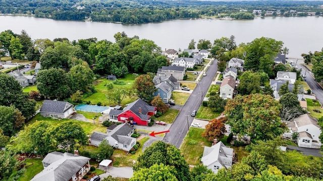 16 Central St, Wakefield, MA 01880
