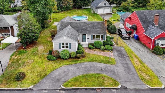 16 Central St, Wakefield, MA 01880