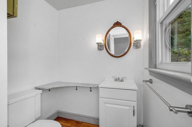 16 Central St, Wakefield, MA 01880