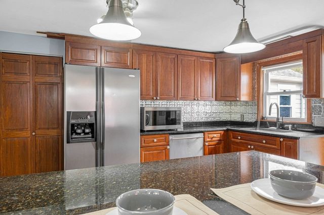 16 Central St, Wakefield, MA 01880
