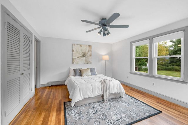 16 Central St, Wakefield, MA 01880