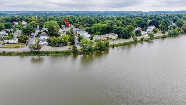 16 Central St, Wakefield, MA 01880