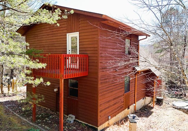 302 Rivercane Road, Brasstown, NC 28902