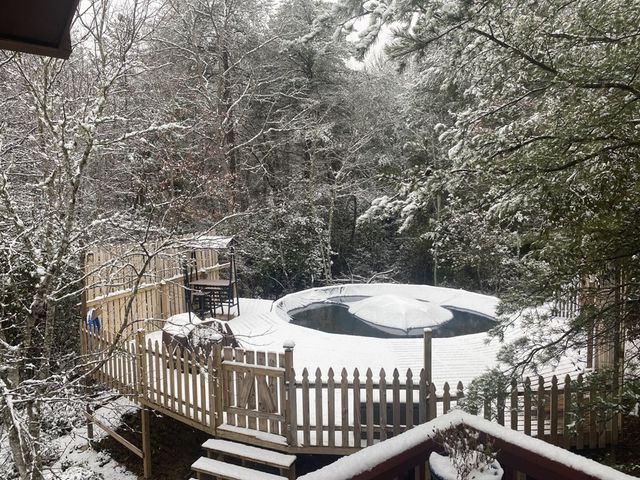 302 Rivercane Road, Brasstown, NC 28902