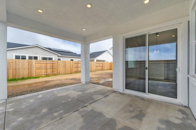 516 Summerville Ct, Roseville, CA 95747