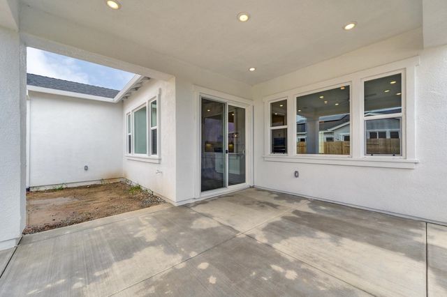516 Summerville Ct, Roseville, CA 95747
