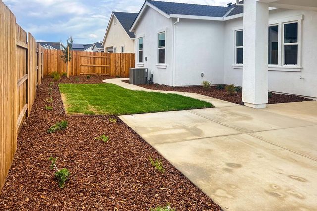 516 Summerville Ct, Roseville, CA 95747