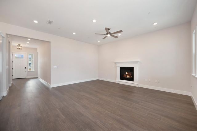 516 Summerville Ct, Roseville, CA 95747