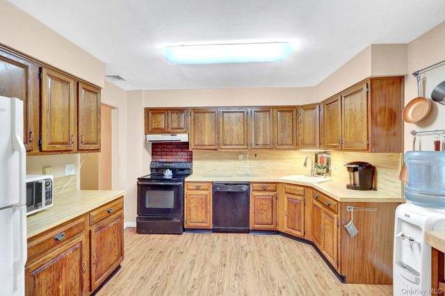208 Raider Street, West Babylon, NY 11704
